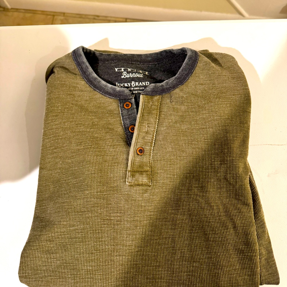 Lucky Size M long sleeve shirt